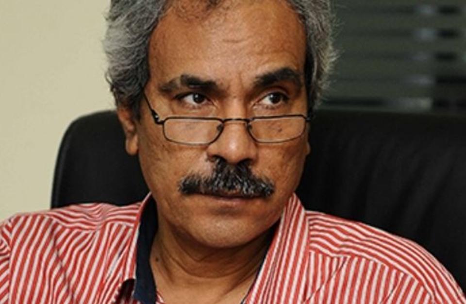 رئيس تحرير الجمهورية السابق عن محمود الكردوسي: غانية تعرض بضاعتها