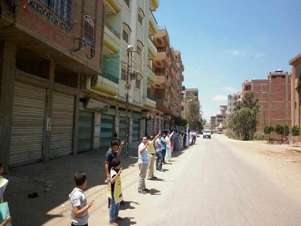 سلسلة بشرية بسمنود في أسبوع” لبيك يا غزة”