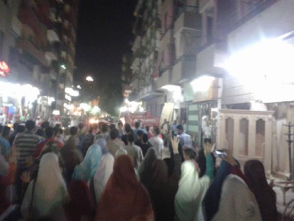 تظاهرة ليلية بمدينة “أسيوط” تنديدًا باعتقال سيدة