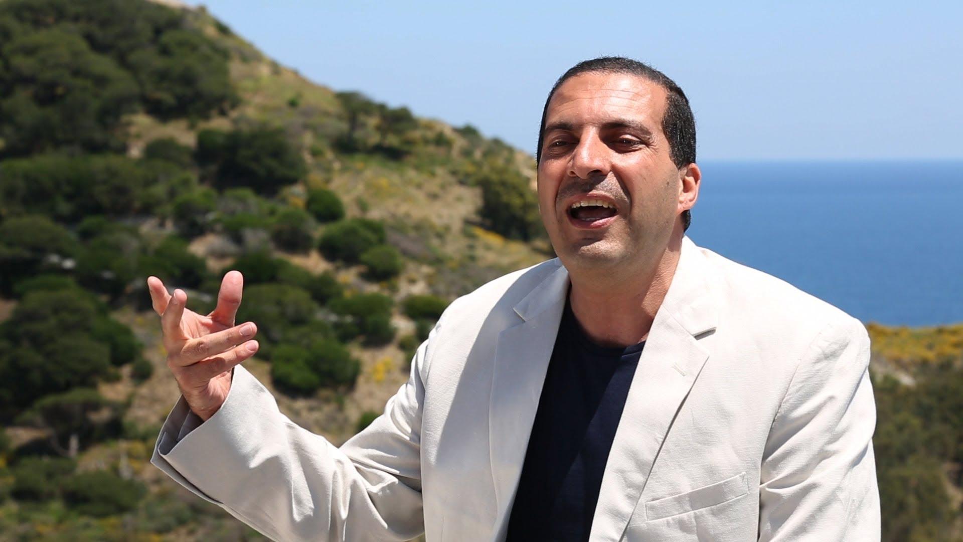 أن تكون مثل عمرو خالد