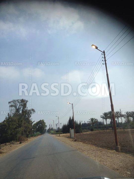 رغم عجز الكهرباء.. أعمدة الإنارة مضاءة نهارا بالمنوفية