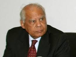 الإنقلابيون يضحون بالببلاوي في تحقيقات فض رابعة