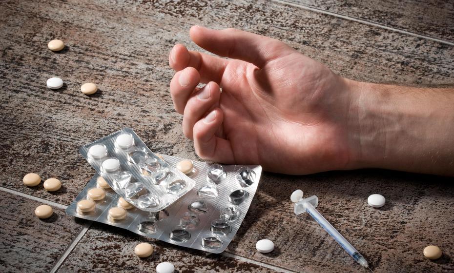 بـ”سم فئران وكلور”.. 4 طلاب يحاولون الانتحار بسبب نتيجة الثانوية