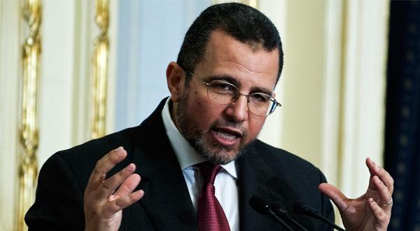 فيديو.. قنديل يكشف أسرار الـ 48 ساعة الأخيرة قبل الانقلاب