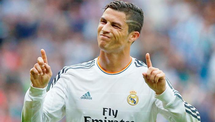 باريس سان جيرمان ينفي التقدم بعرض ضخم لضم رونالدو