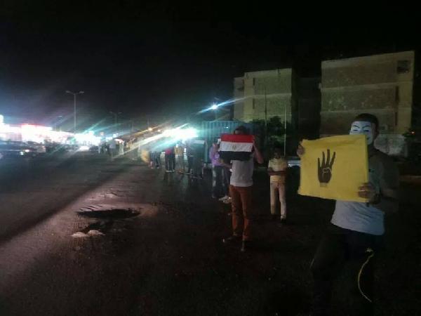 سلسلة بشرية في “السويس” في أسبوع “عيد الشهداء”