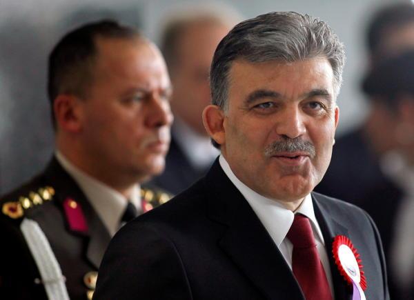 جول: الديمقراطية ستكتسب زخما إذا عاد مرسي إلى منصبه