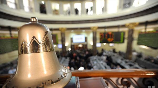 تراجع طفيف بالمؤشر الرئيسي للبورصة ومكاسب 0.9 مليار جنية