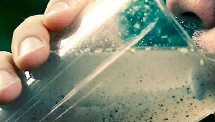 كارثة المياه الملوثة تصل إلى أشمون.. والمسؤولون خارج نطاق الخدمة