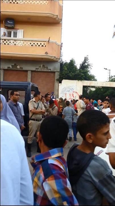 أهالي أبو حمص يصلون العيد تحت حصار قوات الأمن