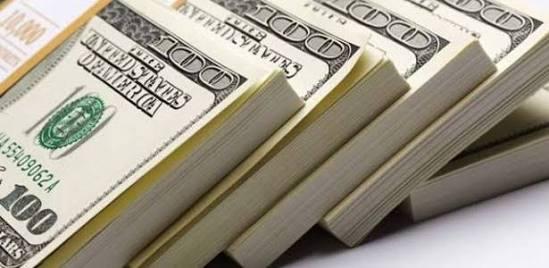 خبراء يوضحون لـ”رصد” أسباب تراجع الدولار ومصيره خلال الساعات القادمة