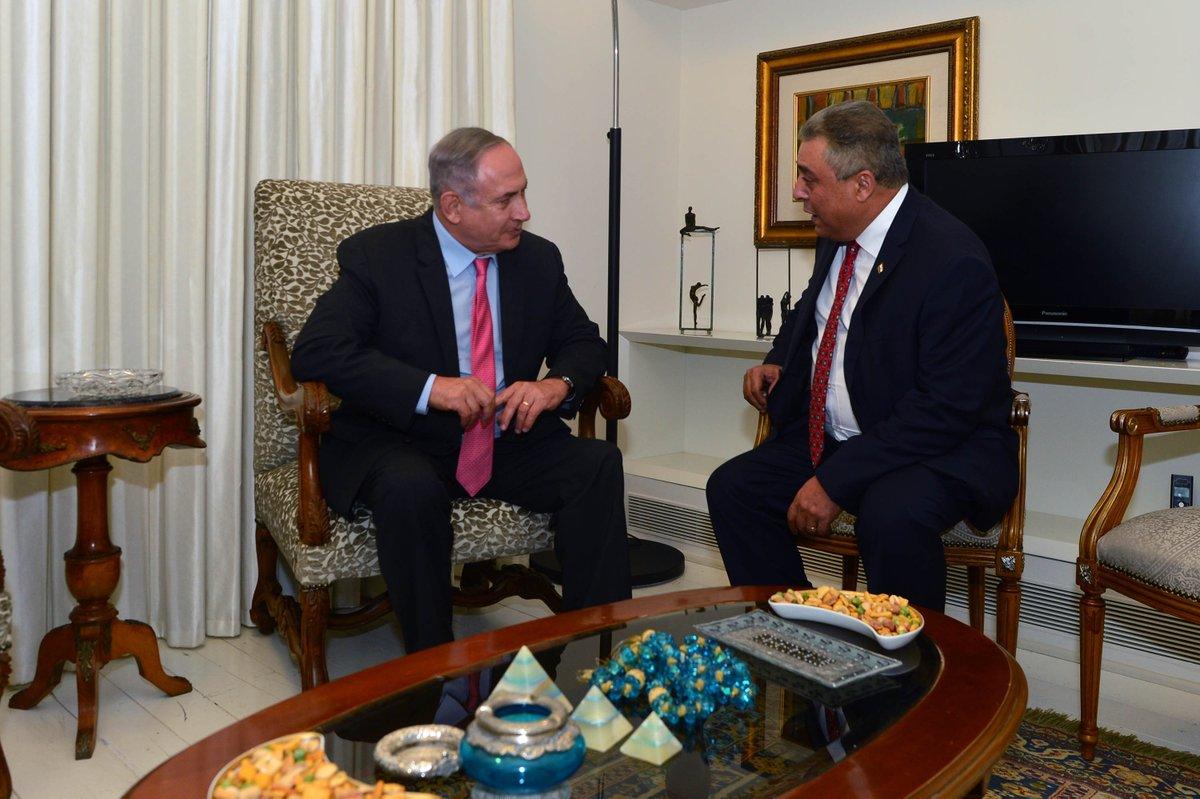 بالصور.. نتنياهو والسفير المصري في تل أبيب يحتفلان بثورة 23 يوليو