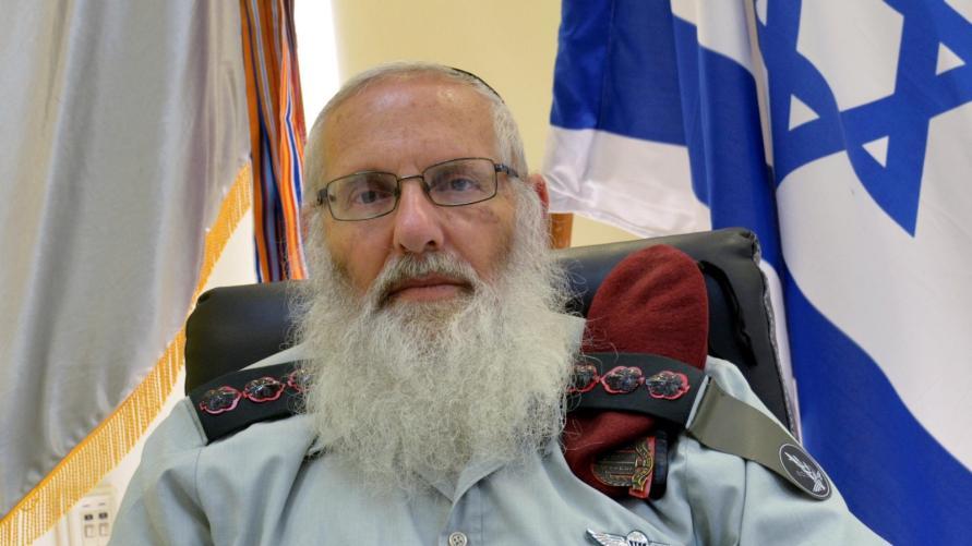 الشيخ “محمد الغزالي” يعالج الحاخام “إيال كريم”!