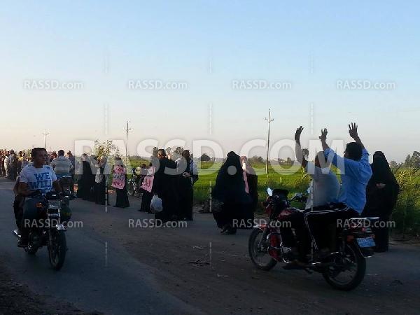 سلسلة بشرية ضد الانقلاب بـ”الدقهلية”