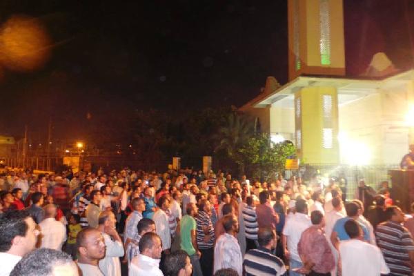 رافضو الإنقلاب ينهون تظاهراتهم أمام مسجد التوحيد ببورسعيد