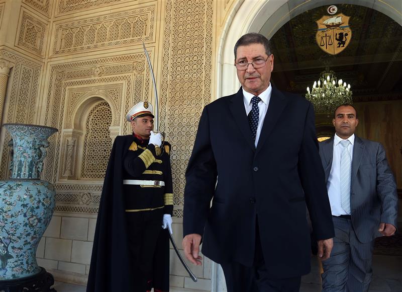 البرلمان التونسي يصوت بحجب الثقة عن حكومة الحبيب الصيد