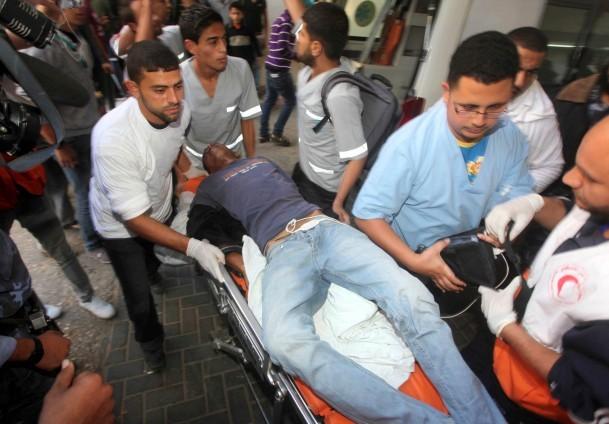 فيديو | عشرات الجثث بالشوارع نتيجة لمجزرة اليوم بـ”غزة”