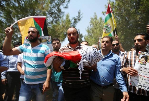 تشييع جنازة الرضيع “علي دوابشة” وسط غضب رسمي وشعبي