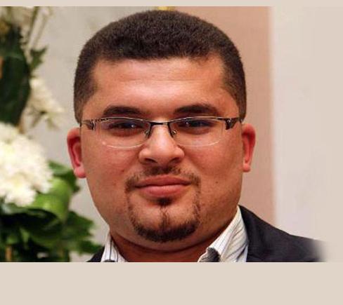 صحفي بالمصري اليوم: التحرير مرعب وبه سلاح والأولى فضه