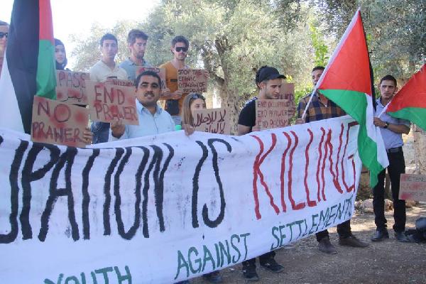 شباب ضد الاستيطان تتظاهر ضد مخطط “برافر” العنصري