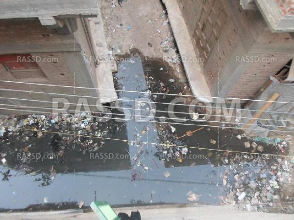 مياه “المجاري” تحول حياة أهالي الخياطة بدمياط إلى “حجيم”