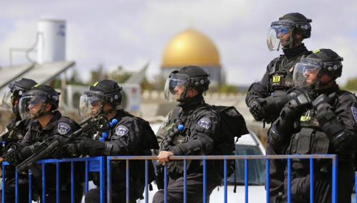 دولة الاحتلال تعتقل 27 فلسطينيا من الأقصى خلال يوليو