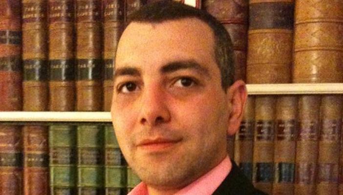 رئيس “الأوروبي للقانون” ينتقد سياسة الكنيسة في قبول دم معارضي السيسي