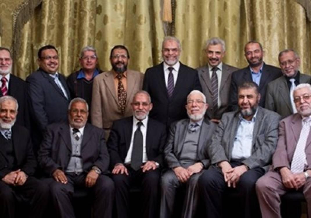 العلاقة غير المعلنة لقيادات الإخوان – مقال لـ”إبراهيم الزعفراني”