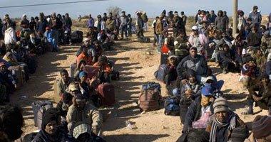 مصريون عائدون من ليبيا: أموالنا اتسرقت والحكومة باعتنا