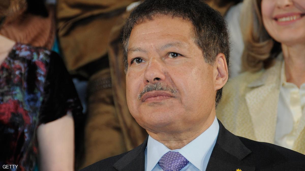 الراحل “أحمد زويل”.. مَنْ كان منكم بلا خطيئة! – مقال لـ”محمد ثابت”