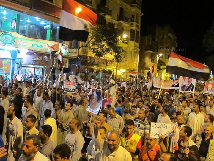 مسيرات لتأييد شرعية “مرسى” في قنا وأسوان والسويس وكفر الشيخ