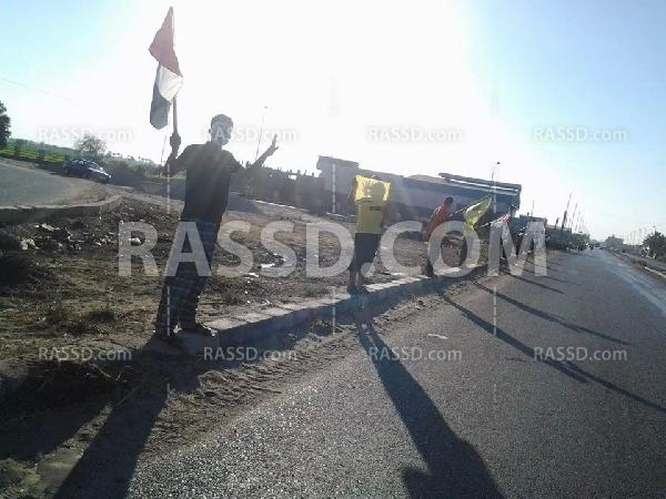 سلسلة بشرية في “كفر سعد” بـ”دمياط” دعمًاً لـ “غزة”