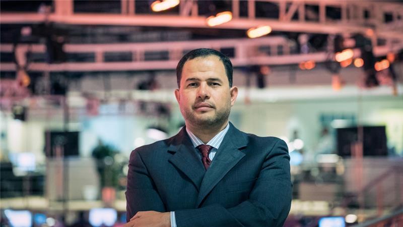 باحث سياسي: تفريعة قناة السويس علامة تخبط حكم السيسي