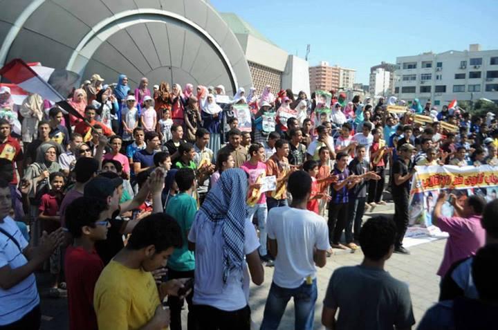 وقفة لـ «شباب ثانوي ضد الانقلاب» أمام مكتبة الإسكندرية