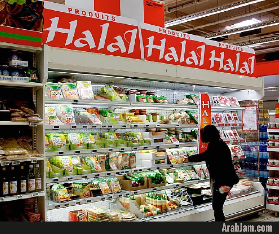 فرنسا تهدد بإغلاق محلات الأطعمة الحلال بسبب رفضها بيع لحوم الخنزير