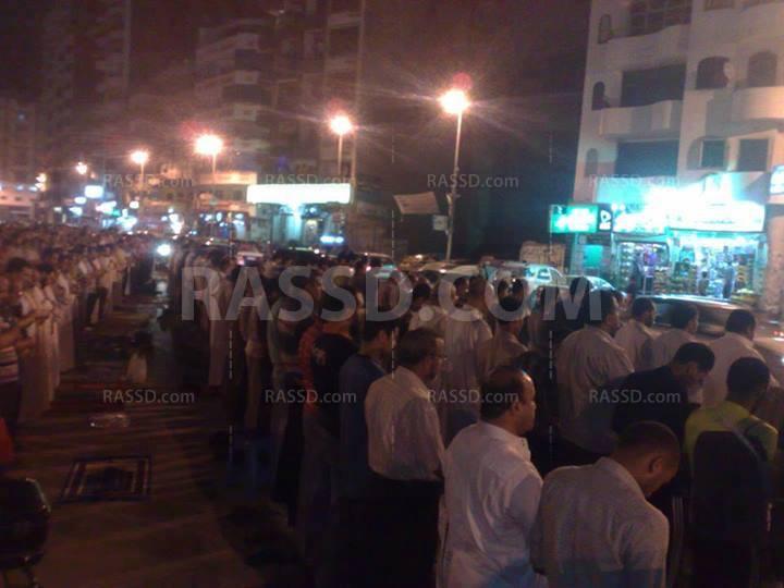 بلطجية يهاجمون مؤيدى مرسى بالمنصورة أثناء صلاة العشاء