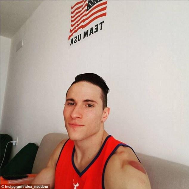 “ديلي ميل”: لاعبو الفريق الأوليمبي الأميركي  يلجأون  لـ”الحجامة”