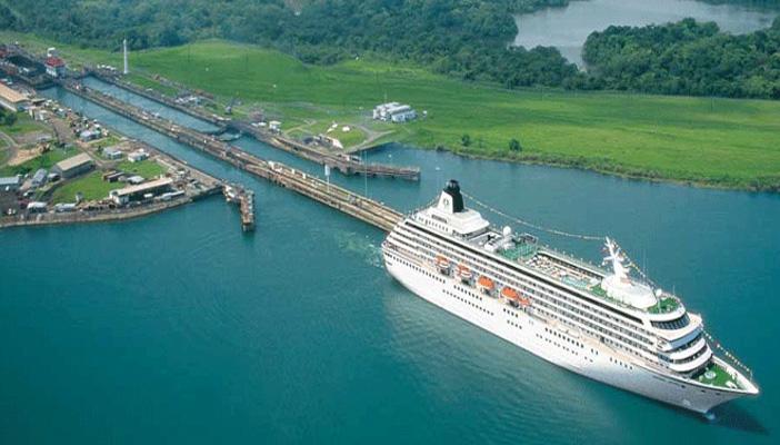 قناة بنما تقرر منع مرور السفن العملاقة بسبب الجفاف