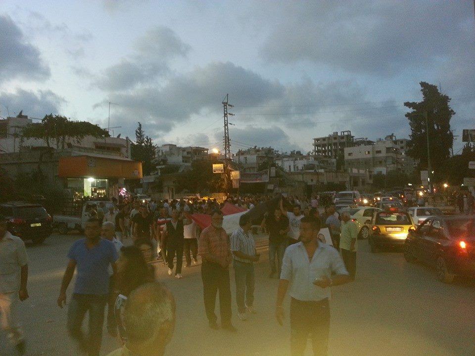 سوريا: مؤيدو “الأسد” يتظاهرون ضد ابن عمه