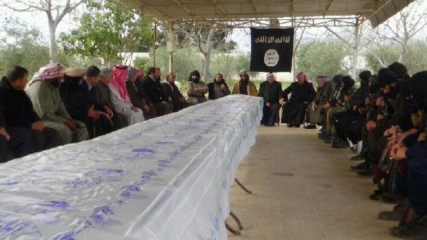 فيديو|صحفي يخترق دولة “داعش” ويصور فيلم وثائقي