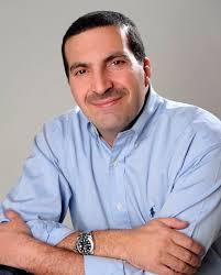 انتقادات حادة للداعية عمرو خالد