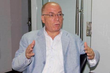 “النمنم” من مهاجمة الوهابية إلى الدفاع عن سعودية تيران وصنافير