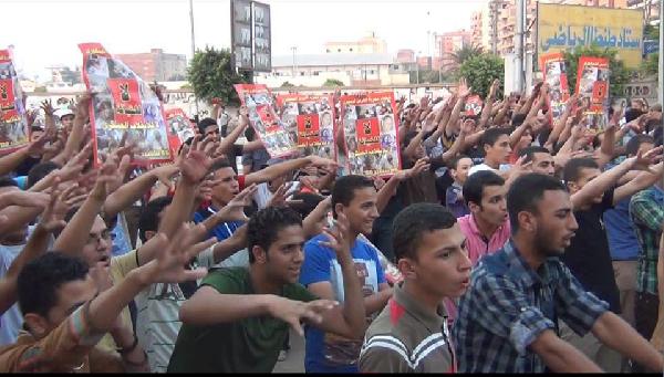 وقفة لألتراس نهضاوي بطنطا لعرض «جرائم العسكر»