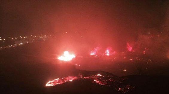 فيديو | حرائق ضخمة بالعاصمة السعودية فجر اليوم