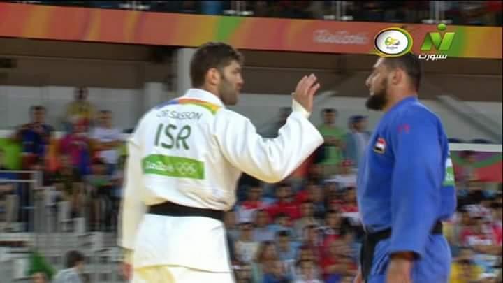 بالصور.. الأوليمبية المصرية تتبرأ من عدم مصافحة الشهابي للاعب الصهيوني