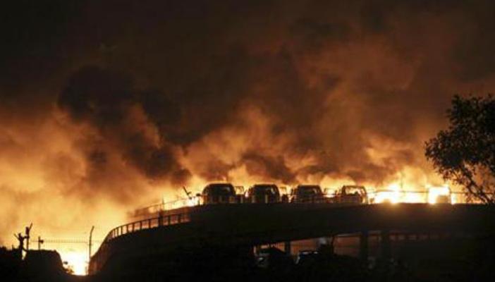 بالفيديو والصور.. قتلى وجرحى في انفجار ضخم في الصين