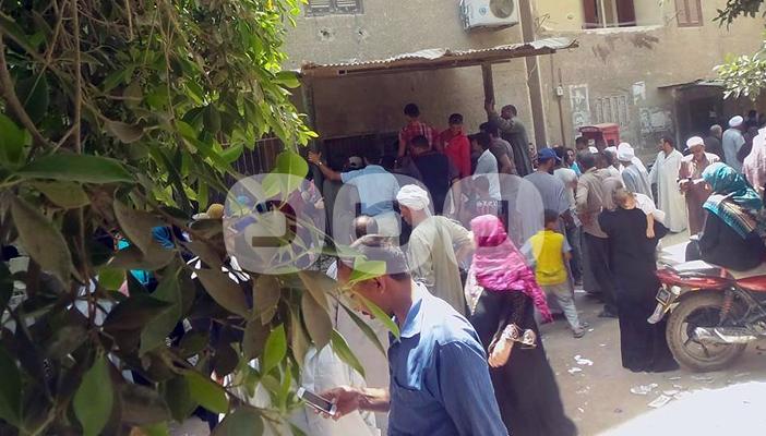 بالصور.. مشادات وتكدس أمام السجل المدني ‫‏بأبو حماد