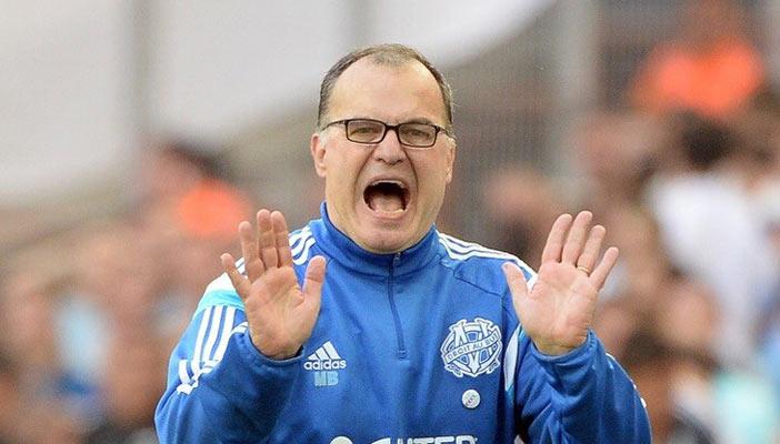 “بيلسا” يقترب من خلافة “مبروك” في الأهلي