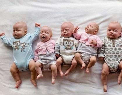 أردنية تنجب 5 أطفال دفعة واحدة