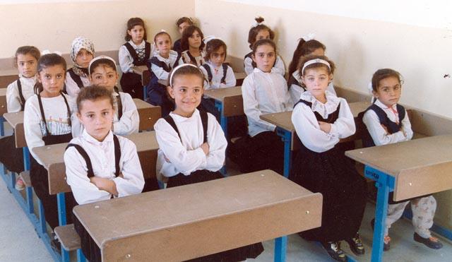 المناهج الدراسية يكتبها الحكام .. والتاريخ يكتبه المنتصرون